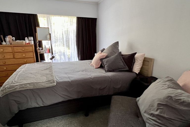 Photo of property in 19 Cascades Road, Pakuranga Heights, Auckland, 2010