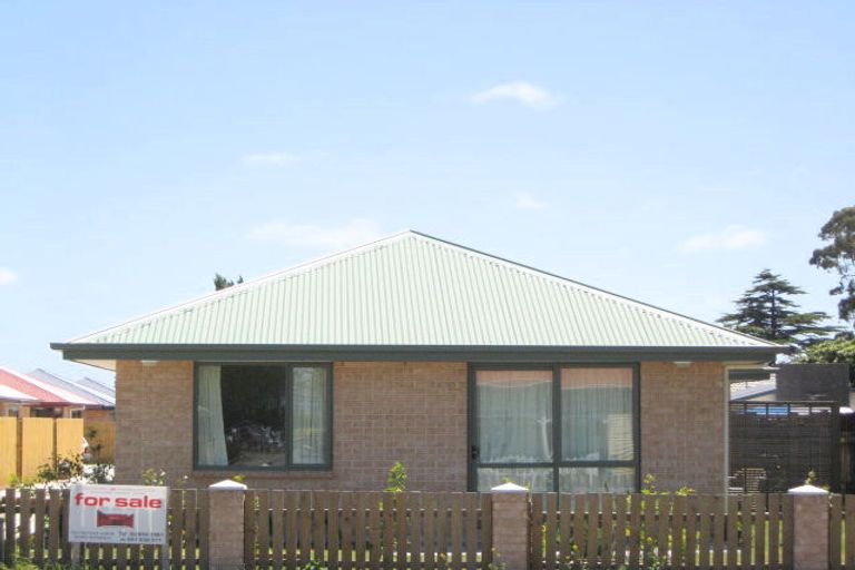 Photo of property in 12/295 Pages Road, Wainoni, Christchurch, 8061