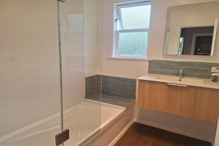 Photo of property in 5 Birch Grove, Pinehaven, Upper Hutt, 5019