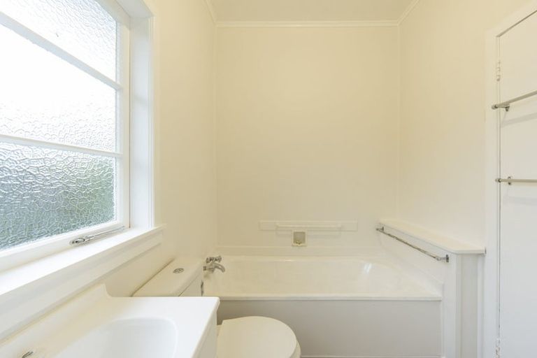 Photo of property in 3 Ridout Street, Maeroa, Hamilton, 3200