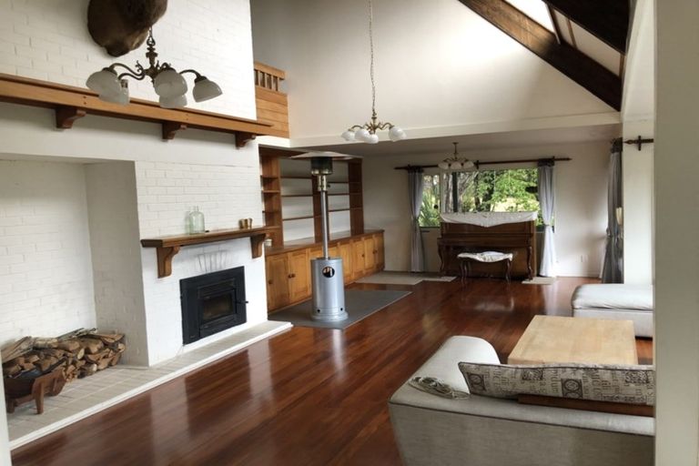 Photo of property in 34 Tawini Road, Titirangi, Auckland, 0604