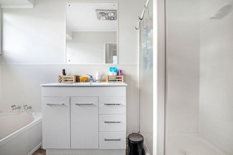 Photo of property in 27e Breckons Avenue, Nawton, Hamilton, 3200