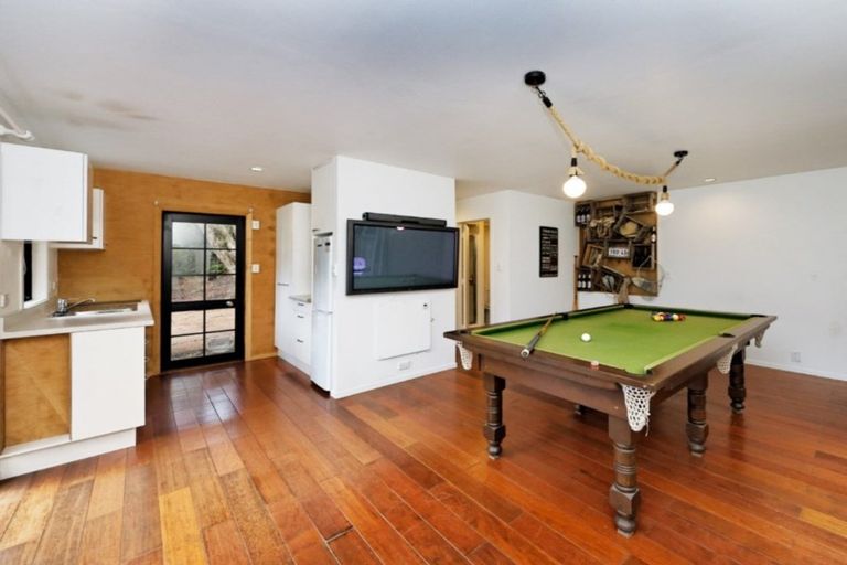 Photo of property in 130 Victory Road, Laingholm, Auckland, 0604