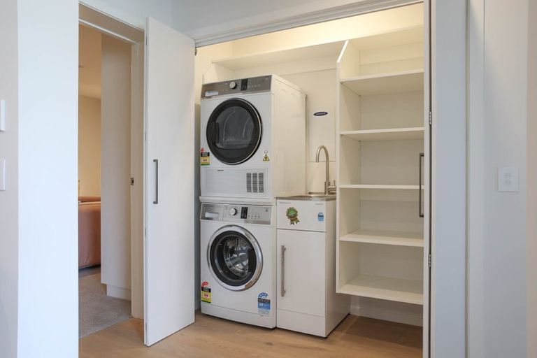 Photo of property in 71 Haven Road, Nelson, 7010