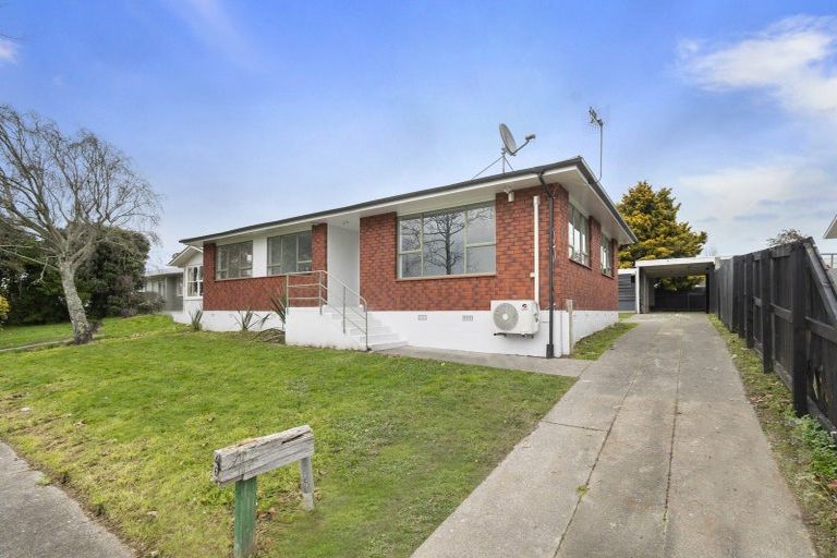 Photo of property in 46 Halswell Crescent, Westbrook, Palmerston North, 4412