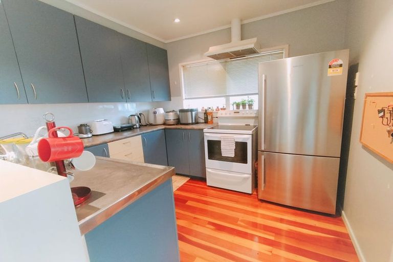 Photo of property in 33 Minaret Drive, Bucklands Beach, Auckland, 2014