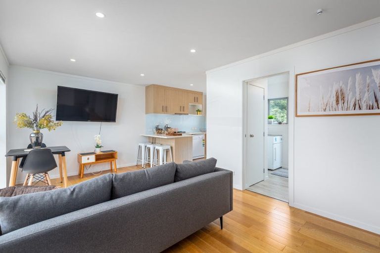 Photo of property in 247a Glenfield Road, Hillcrest, Auckland, 0627