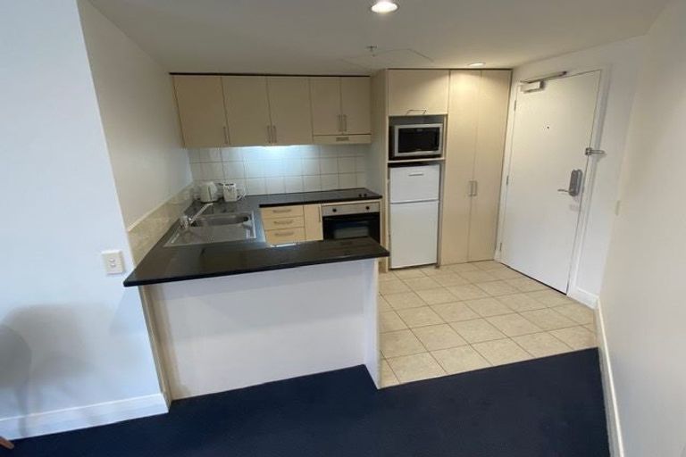 Photo of property in 17/9c Byron Avenue, Takapuna, Auckland, 0622