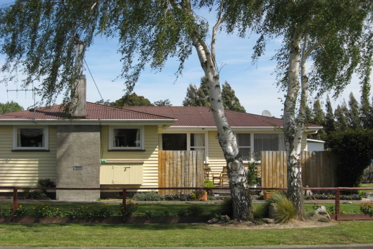 Photo of property in 14 Reeves Street, Cheviot, 7310