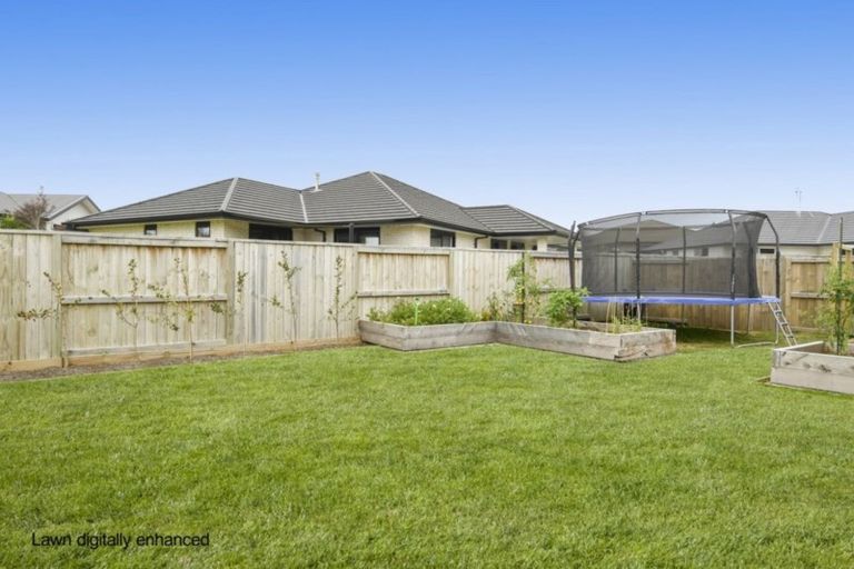 Photo of property in 6 Lakeside Terrace, Omokoroa, 3114