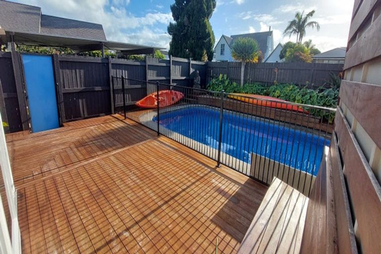 Photo of property in 19 Stratford Place, Otumoetai, Tauranga, 3110