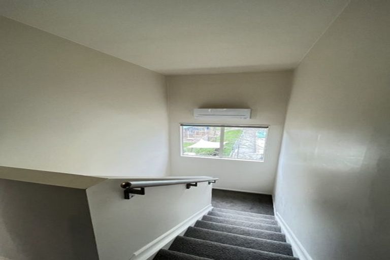 Photo of property in 3/57 Gladstone Road, Northcote, Auckland, 0627