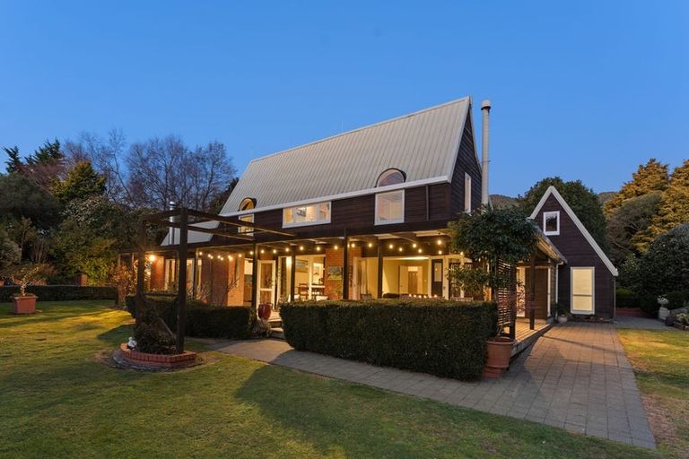 Photo of property in 48 Greenhill Road, Waikanae, 5391