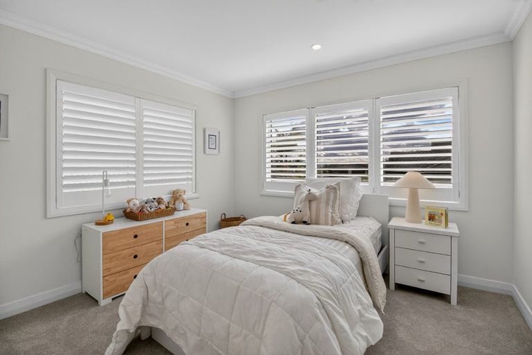 Photo of property in 27 St Michaels Avenue, Point Chevalier, Auckland, 1022