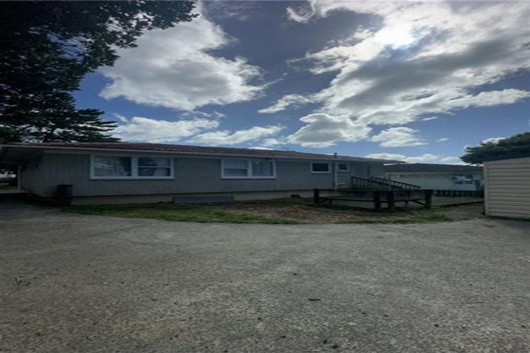 Photo of property in 26 Sunvue Road, Glen Eden, Auckland, 0602