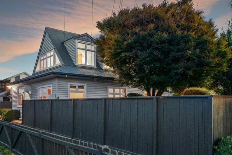 Photo of property in 1/53 Aorangi Road, Bryndwr, Christchurch, 8053