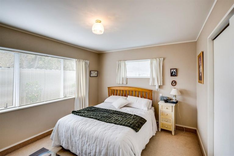 Photo of property in 2/2 Anzac Avenue, Onekawa, Napier, 4110