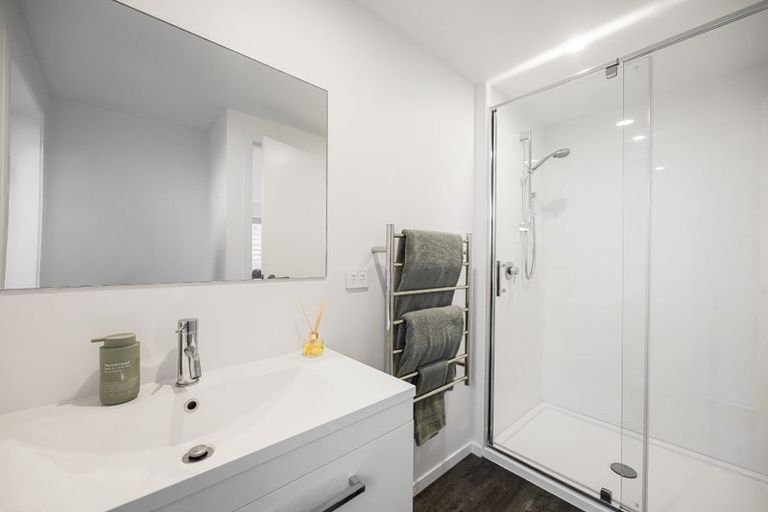 Photo of property in 34 Parr Terrace, Castor Bay, Auckland, 0620