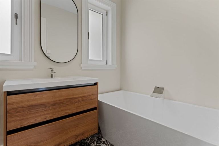 Photo of property in 156 Hackthorne Road, Cashmere, Christchurch, 8022