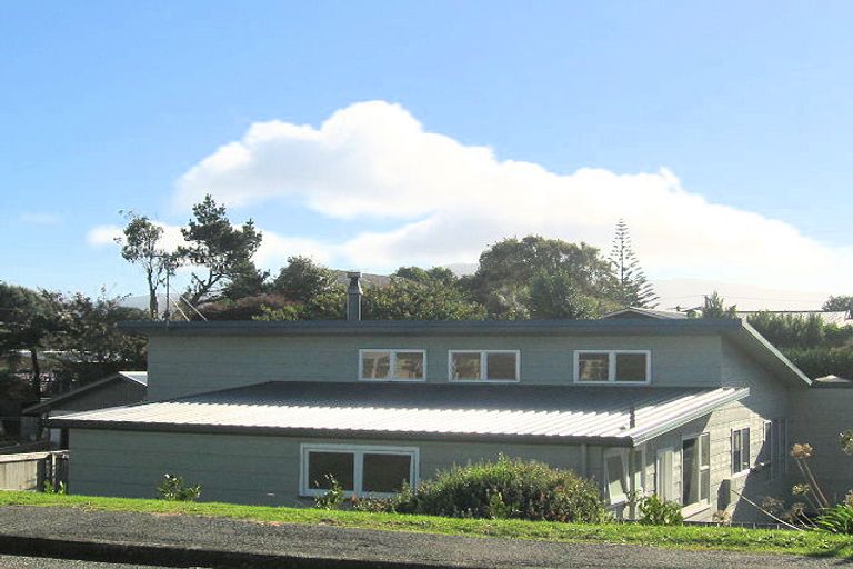 Photo of property in 15 Francis Road, Paraparaumu Beach, Paraparaumu, 5032