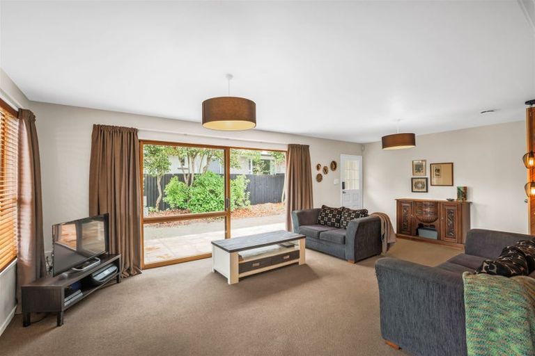 Photo of property in 236 Keyes Road, New Brighton, Christchurch, 8083