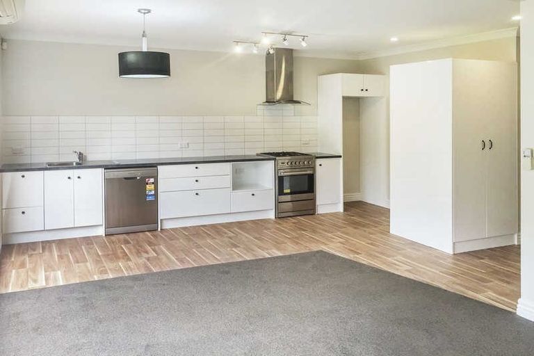 Photo of property in 39 Walpole Street, Waltham, Christchurch, 8023