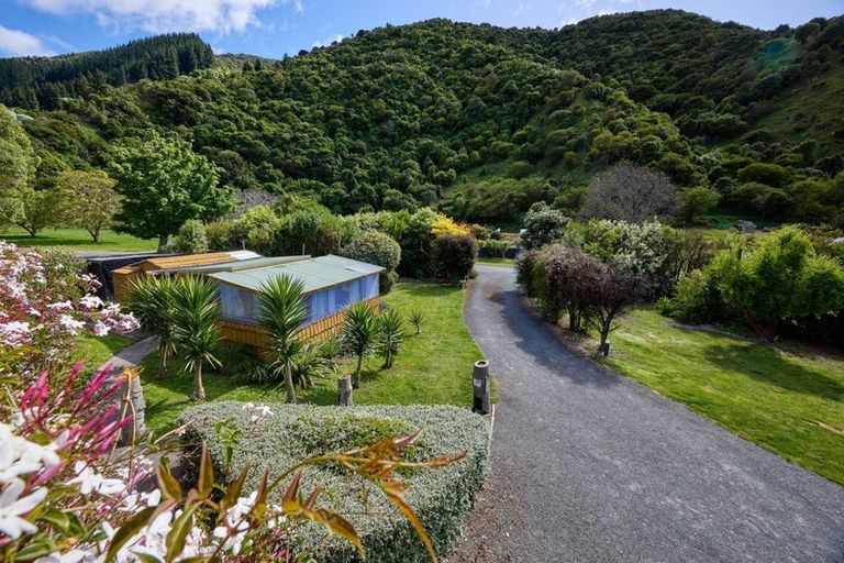 Photo of property in 17 Makura Road, Goose Bay, Kaikoura, 7374
