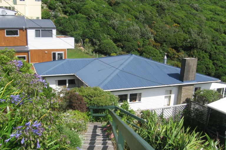 Photo of property in 98 Karepa Street, Brooklyn, Wellington, 6021