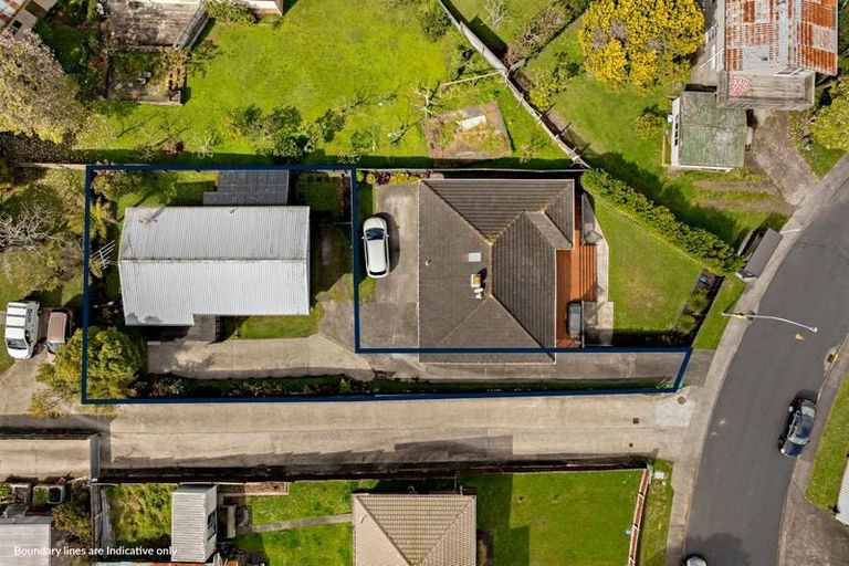 Photo of property in 1/98 Barrys Road, Glendene, Auckland, 0602