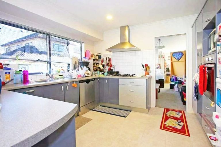 Photo of property in 11 Glanmire Place, Flat Bush, Auckland, 2016