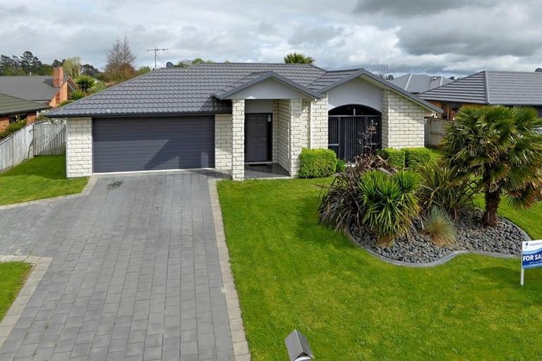 Photo of property in 10 Saint James Drive, Huntington, Hamilton, 3210