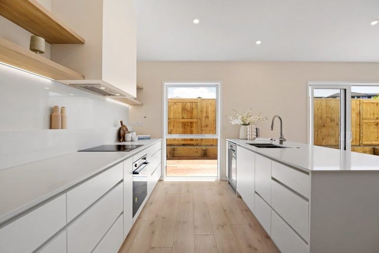 Photo of property in 2 Triplefin Avenue, Omokoroa, 3114