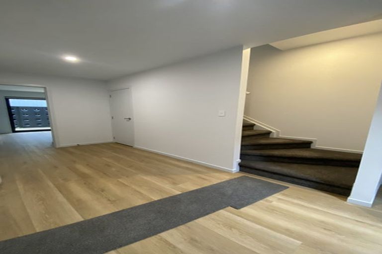 Photo of property in 32b Potter Avenue, Northcote, Auckland, 0627