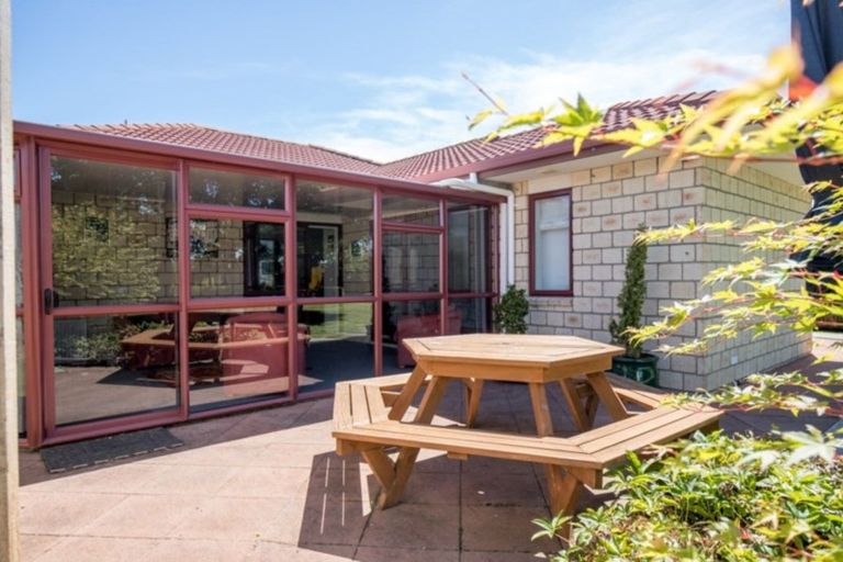 Photo of property in 8 Harris Place, Ngatea, 3503