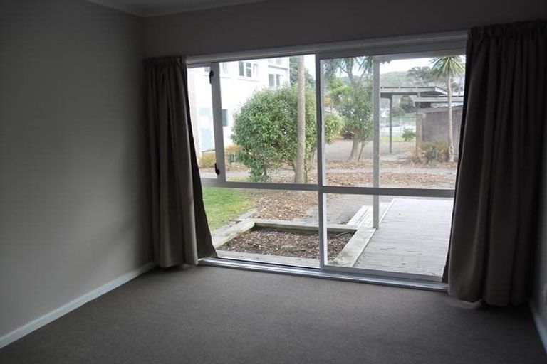 Photo of property in 3 Farmer Crescent, Taita, Lower Hutt, 5011