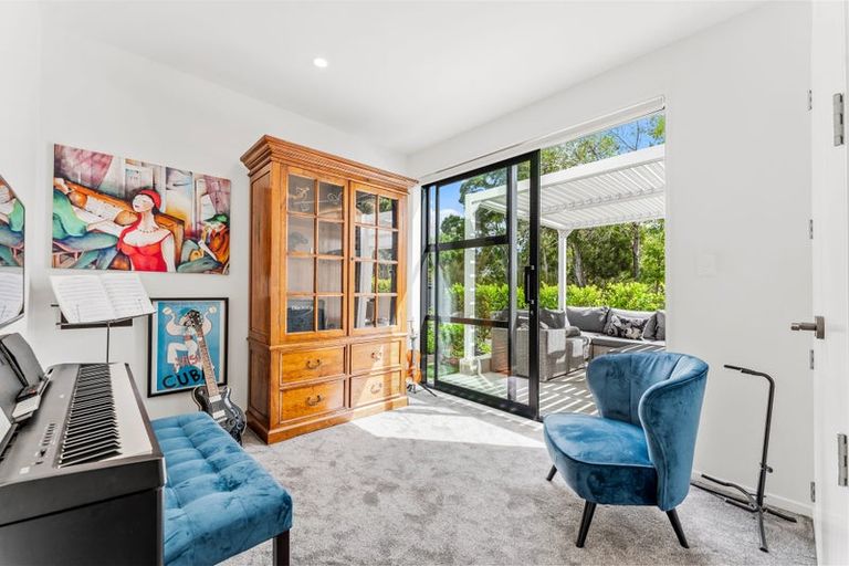 Photo of property in 35 Sidwell Road, Wainui, 0932