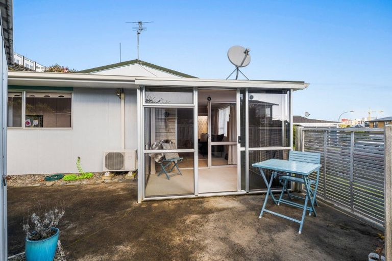 Photo of property in 3a Rossiter Crescent, Lynmouth, New Plymouth, 4310