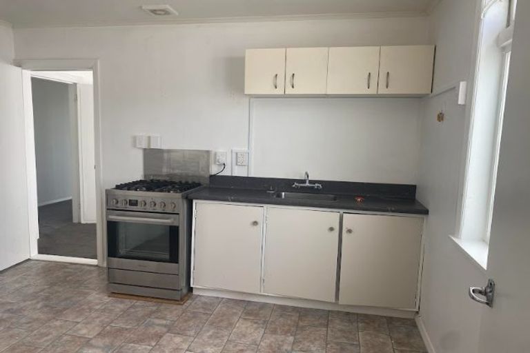 Photo of property in 8 Central Terrace, Alicetown, Lower Hutt, 5010