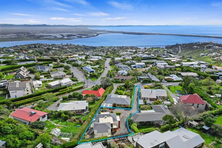 Photo of property in 262a Mount Pleasant Road, Mount Pleasant, Christchurch, 8081