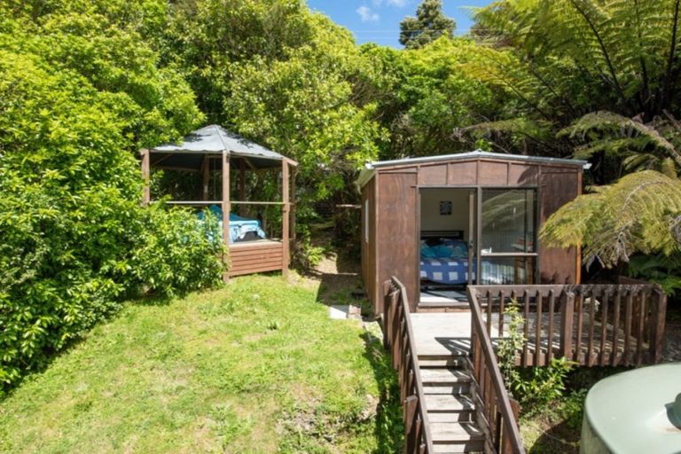 Photo of property in 742 Queen Charlotte Drive, Havelock, Picton, 7281