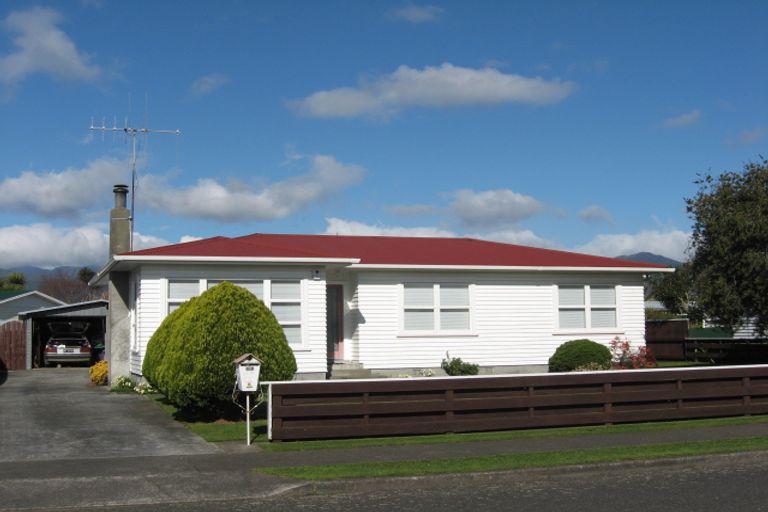 Photo of property in 25 Balmoral Street, Levin, 5510