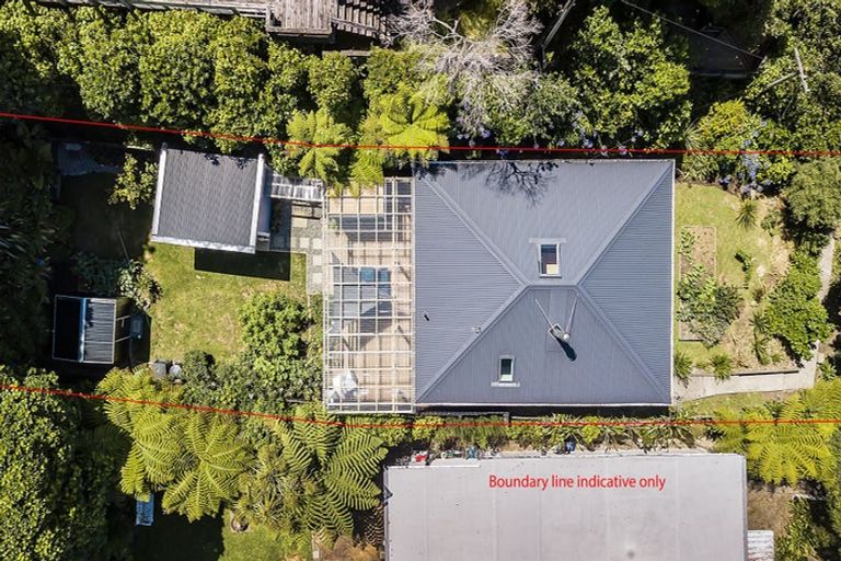 Photo of property in 65 Airlie Road, Plimmerton, Porirua, 5026