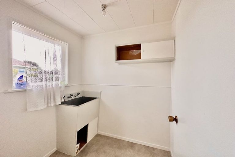 Photo of property in 2 Ulay Place, Clover Park, Auckland, 2019