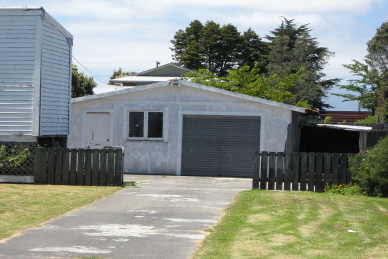 Photo of property in 73a Romilly Street, Westport, 7825