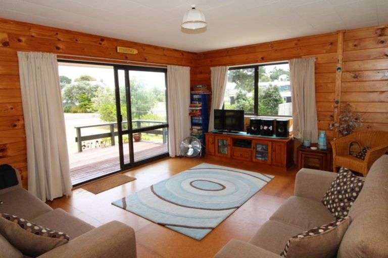 Photo of property in 112 Fernhill Rise, Matarangi, Whitianga, 3592