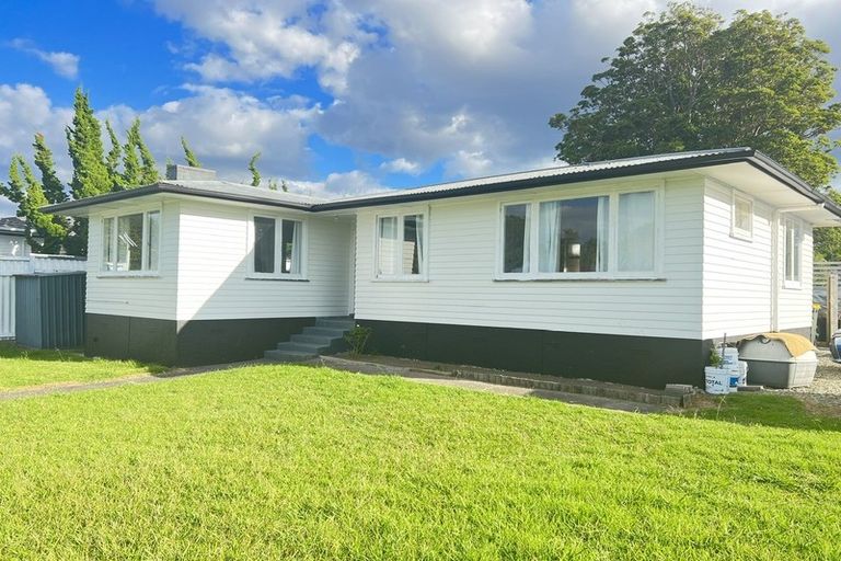 Photo of property in 26 Nile Road, Kelston, Auckland, 0602