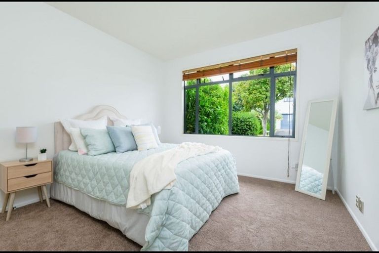 Photo of property in 116/2 Armoy Drive, East Tamaki, Auckland, 2016