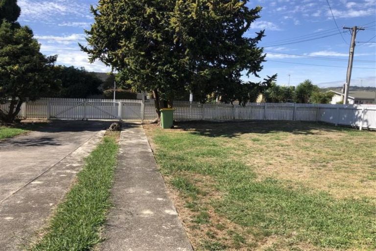 Photo of property in 17 Liverpool Street, Papakura, 2110