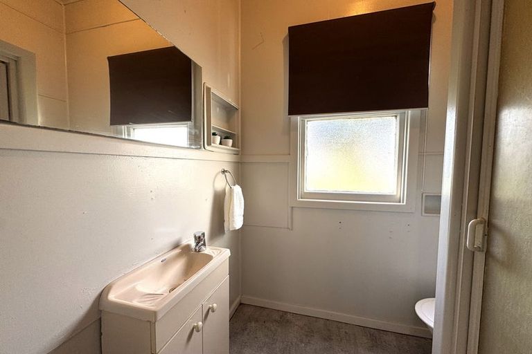 Photo of property in 21 Elderlee Street, Milton, 9220