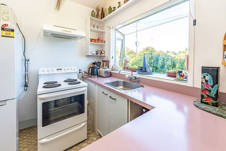 Photo of property in 6a Nikau Street, Tawhero, Whanganui, 4501